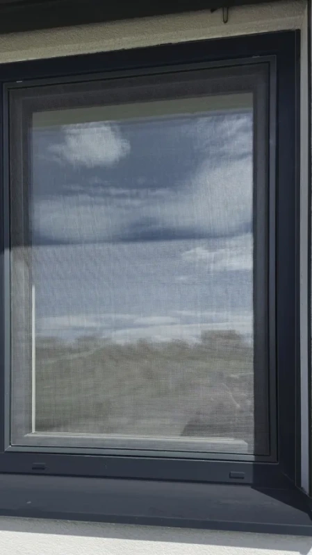 Sieťky proti hmyzu na OKNO - pevné KLIK LUX - bežné odtiene 7