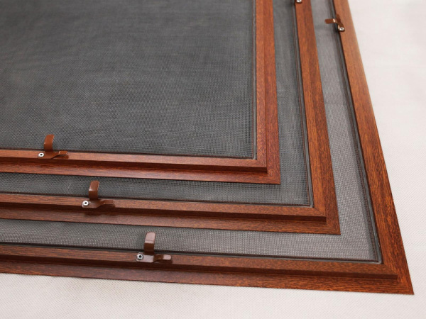 Sieťky na OKNO - pevné - drevoimitačné 8