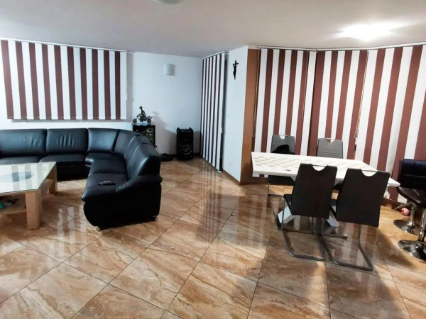 Dvojfarebné vertikálne žalúzie - látka JAMAJKA 1