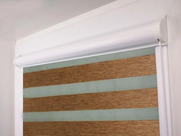 Roleta SWING LITE - deň a noc - látka BLACK ELEGANCE 3